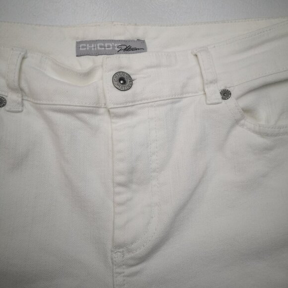 Chico's Platinum Ladies Size 0.5 Reg. (approx. size 6 US) White Bootcut Jeans - Picture 7 of 14